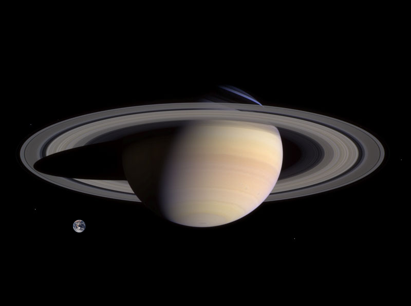 Illustration for article titled Impressive image of Earth surrounded by Saturn's rings